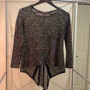 Light weight loose fitting knit top